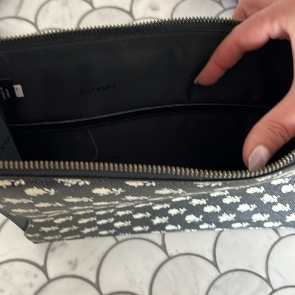 Coach black and white floral tech case - Picture 2 of 9